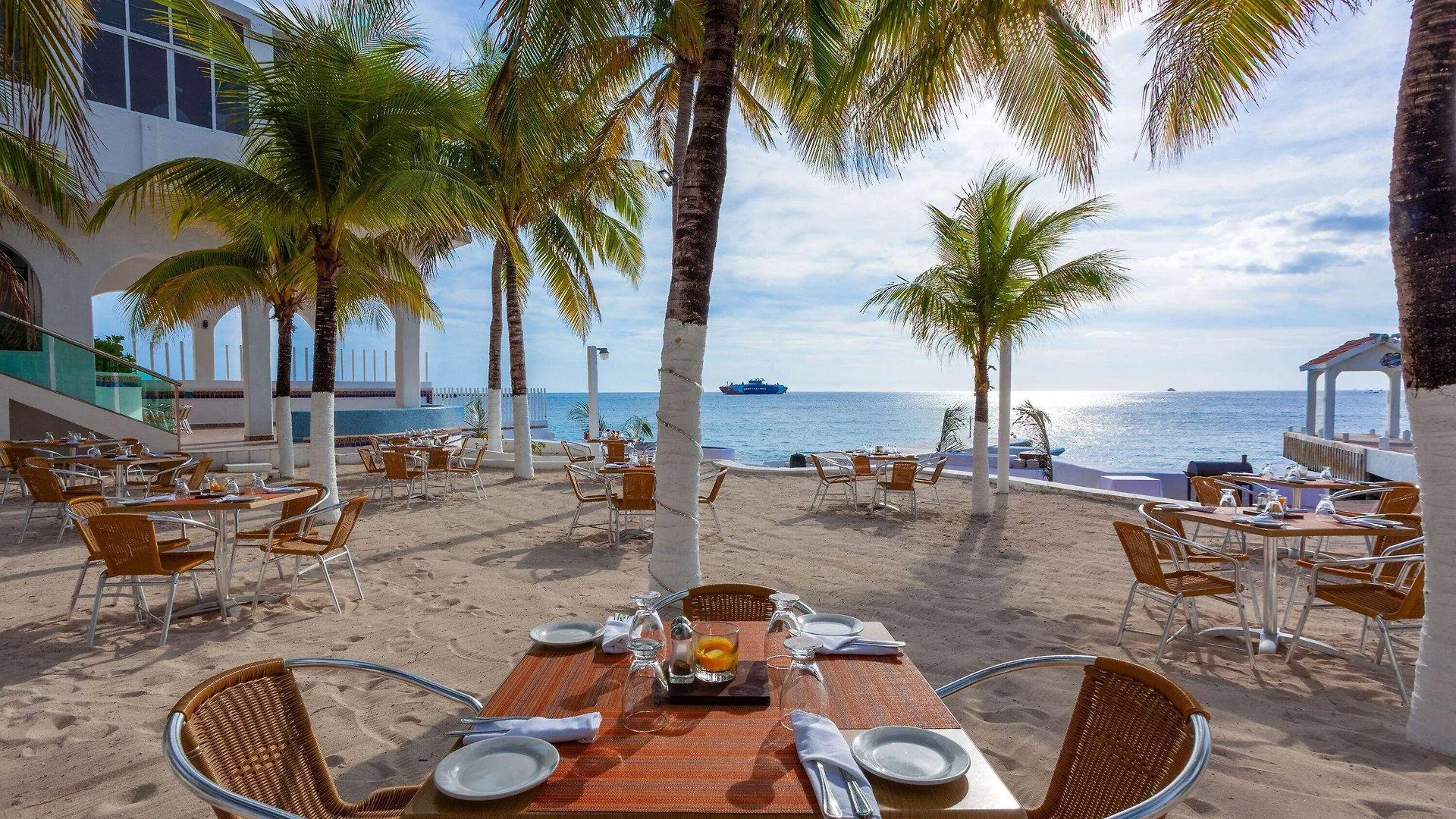 Cozumel Hotel & Resort Trademark Collection By Wyndham 4*,
